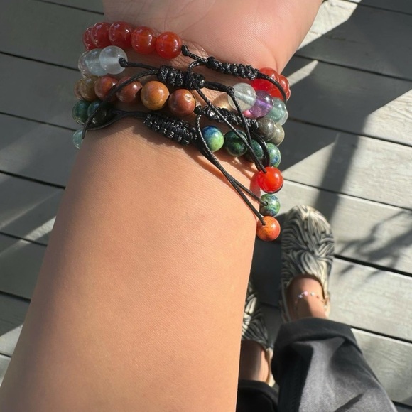 Carnelian Agate Adjustable Gemstone Bead Bracelet 8mm - Picture 4 of 5